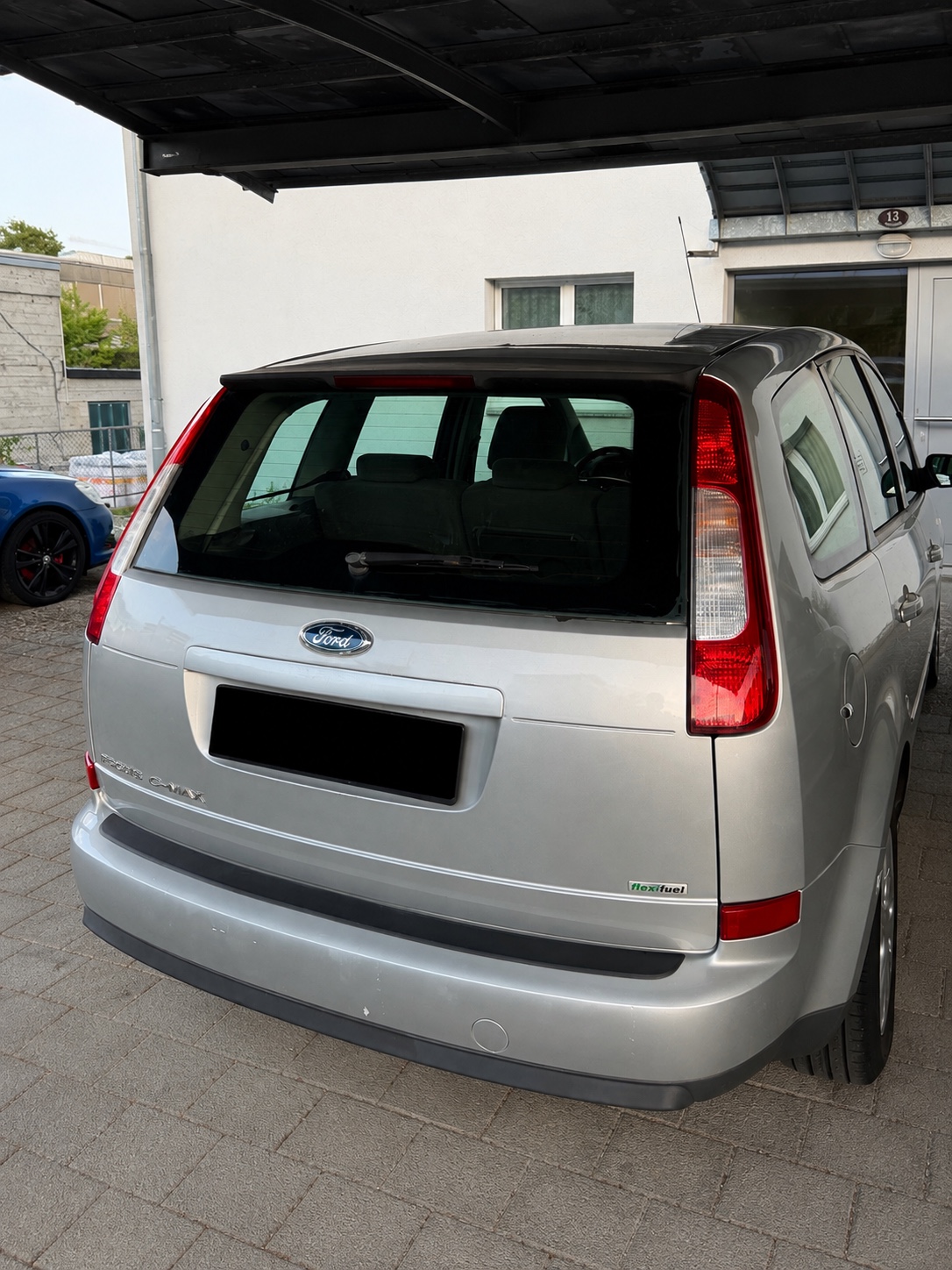 Ford C-Max von hinten